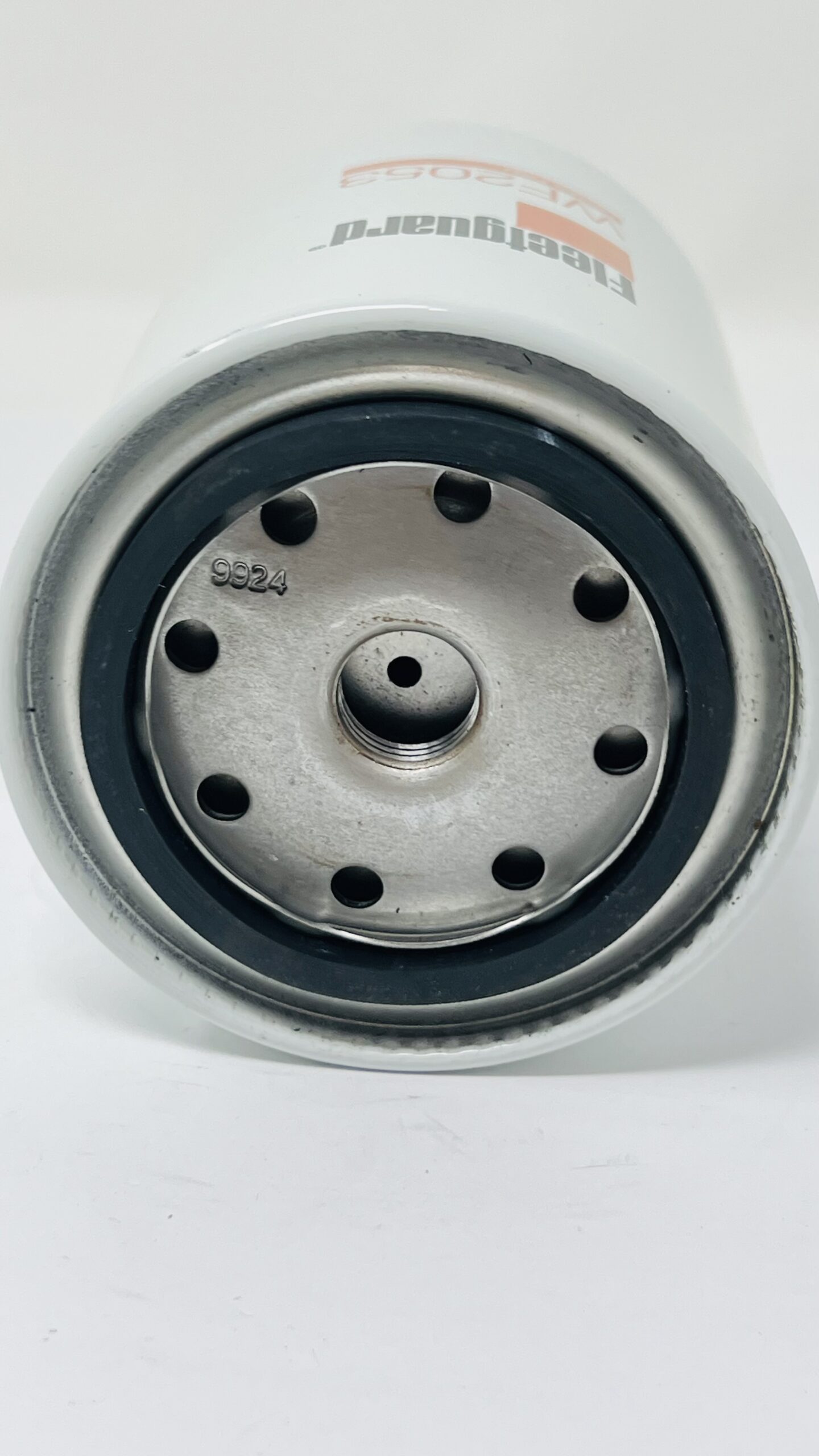 Fleetguard WATER SEPARATOR Coolant Filter 11/16"-16 Thread Size 5 3/8 in Overall Ht WF2053. - Image 2